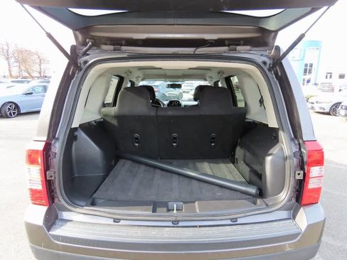 Used 2015 Jeep Patriot Latitude image 13