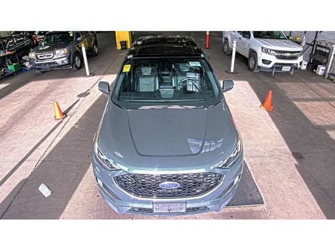 Used 2022 Ford Edge ST w/ Equipment Group 401A image 3