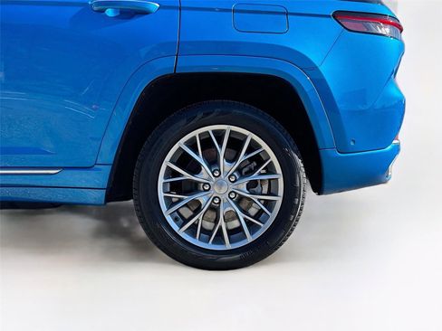 Used 2022 Jeep Grand Cherokee Summit image 32