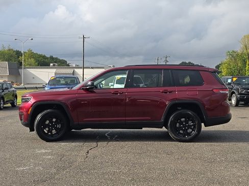 New 2025 Jeep Grand Cherokee L Altitude image 4