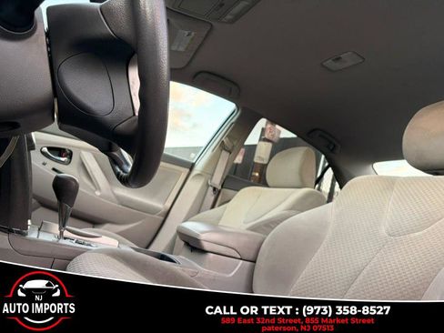 Used 2008 Toyota Camry 4dr sl image 14