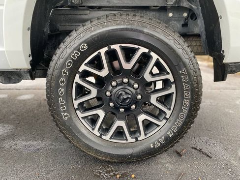 Used 2025 RAM 2500 Limited AWD/4WD image 37