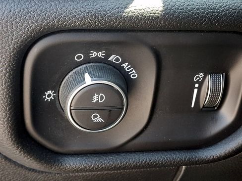 Used 2022 RAM 1500 Big Horn AWD/4WD image 25