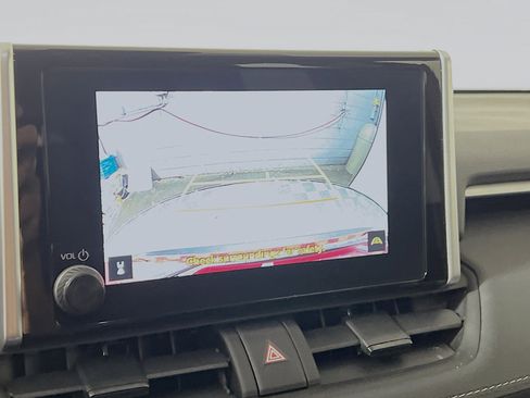 Used 2025 Toyota RAV4 LE AWD/4WD image 28