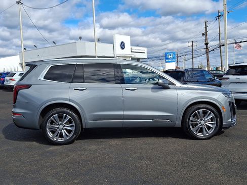 Used 2023 Cadillac XT6 Premium Luxury image 8