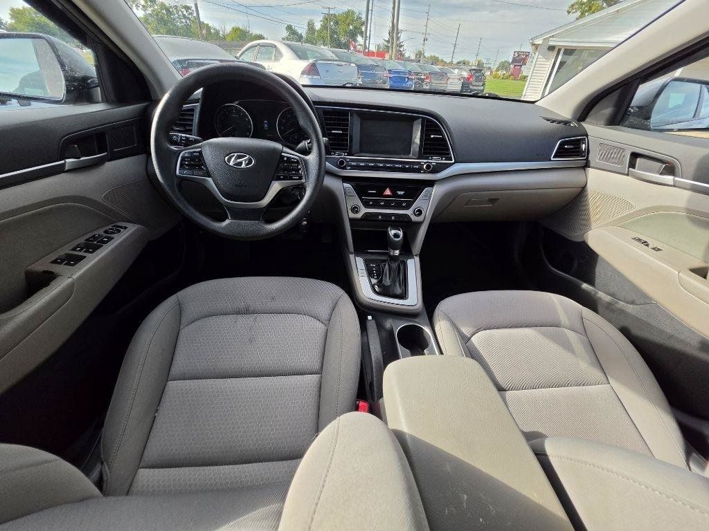Used 2018 Hyundai Elantra SEL w/ Winter Weather Package FWD image 12