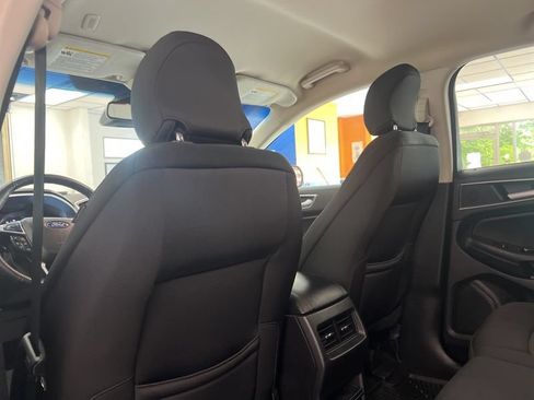 Used 2019 Ford Edge SEL AWD/4WD image 17