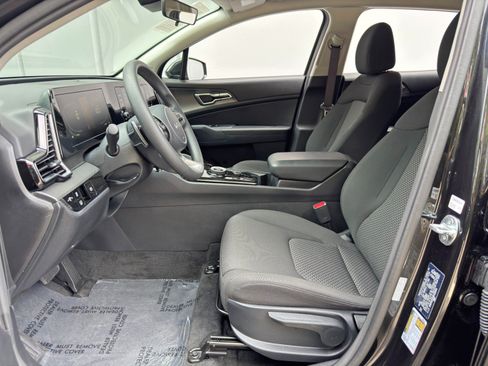 Used 2024 Kia Sportage LX AWD/4WD image 15
