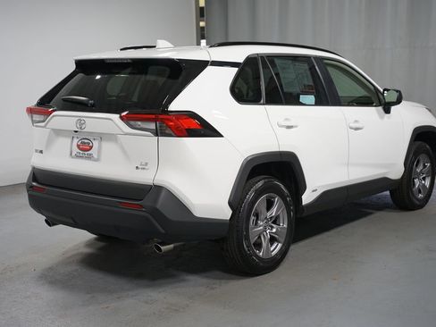 Certified 2025 Toyota RAV4 LE image 8