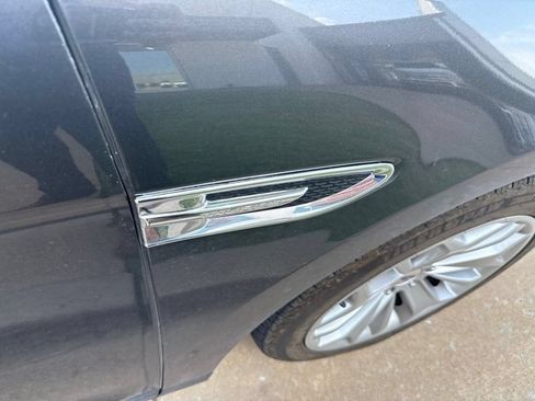 Used 2015 Ford Taurus Limited FWD image 8