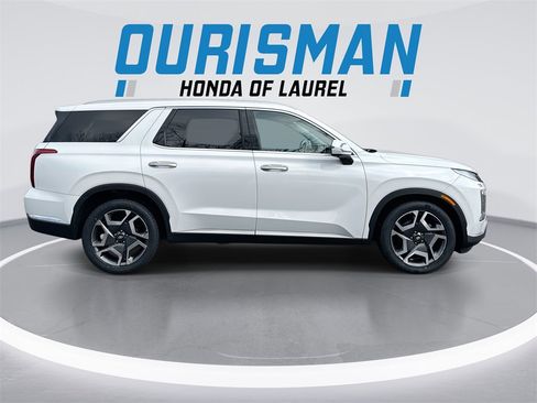 Used 2023 Hyundai Palisade Limited image 9