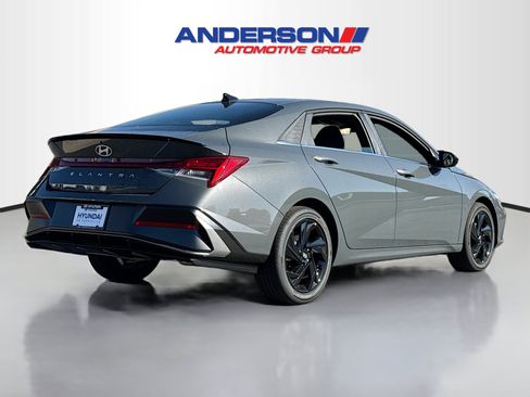 New 2026 Hyundai Elantra SEL Sport Premium image 2