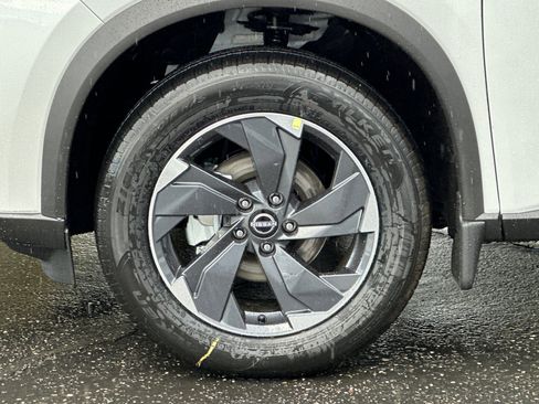 New 2026 Nissan Rogue SV image 25