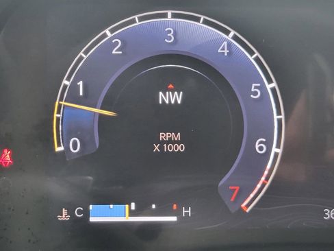 Used 2025 Jeep Grand Cherokee Laredo X w/ Luxury Tech Group I image 65