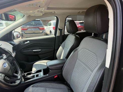 Used 2017 Ford Escape Titanium AWD/4WD image 15