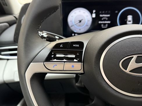 New 2026 Hyundai Elantra Limited image 18