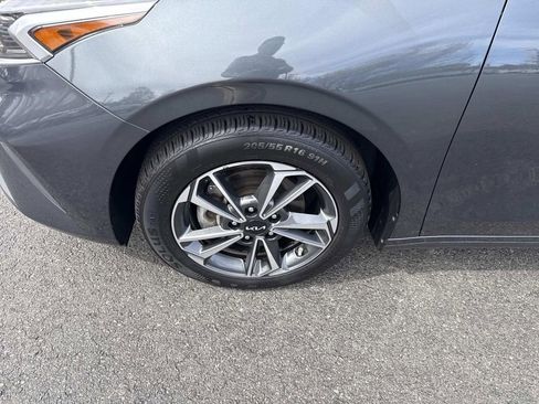 Used 2023 Kia Forte LXS FWD image 10