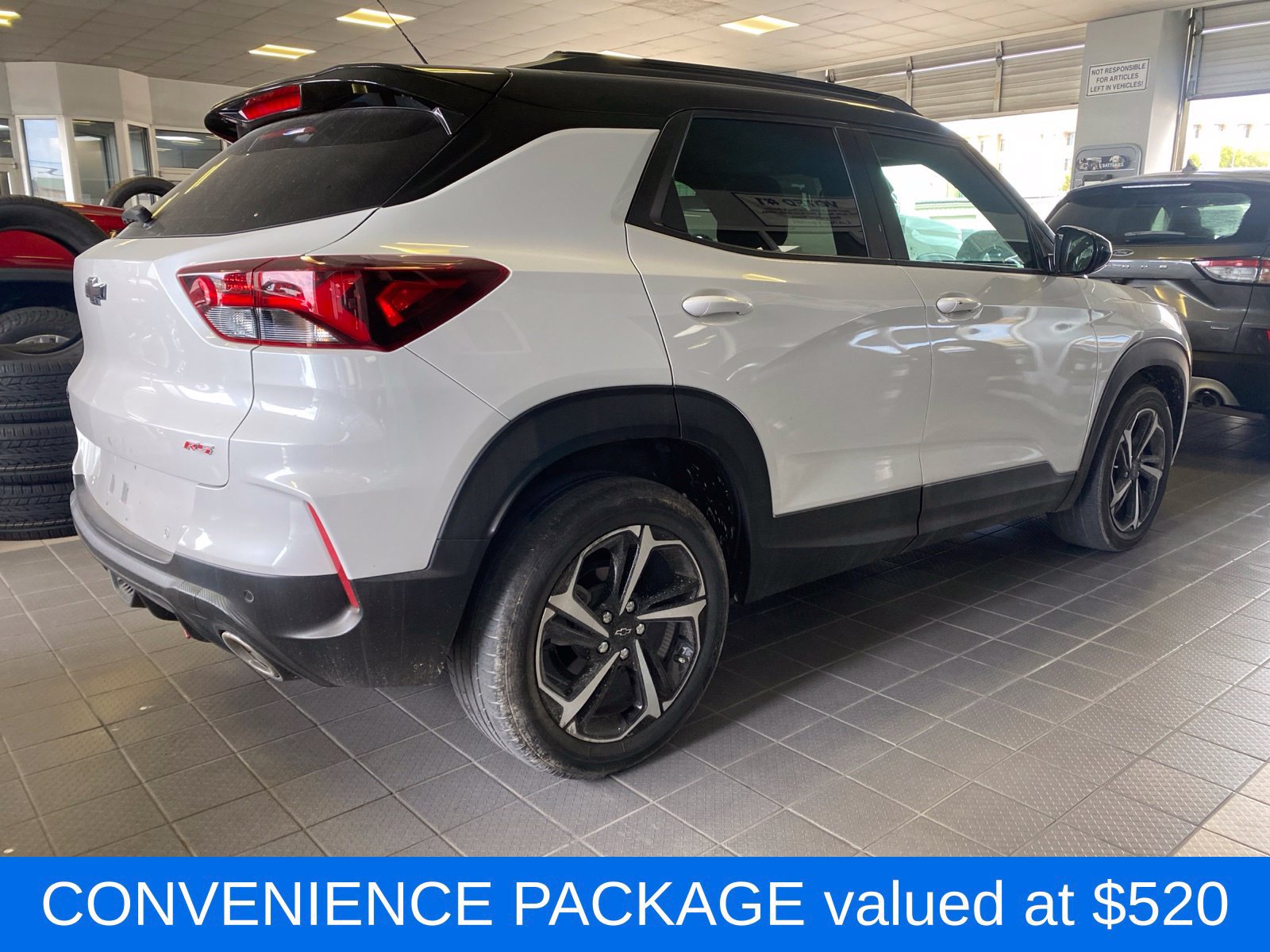 Used 2022 Chevrolet TrailBlazer RS w/ Convenience Package FWD image 4