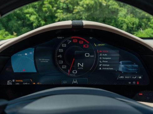 Used 2024 Ferrari Roma Spider RWD image 39