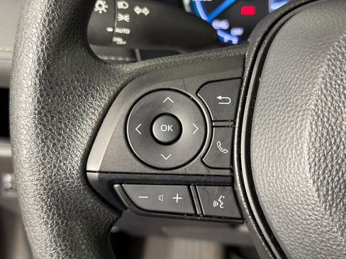 Used 2025 Toyota RAV4 XLE w/ Convenience Package image 26