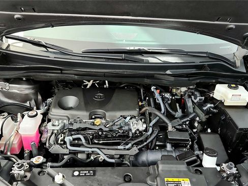 Certified 2024 Toyota Sienna XLE image 15