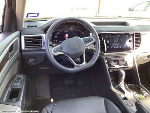 Used 2023 Volkswagen Atlas SE image 11
