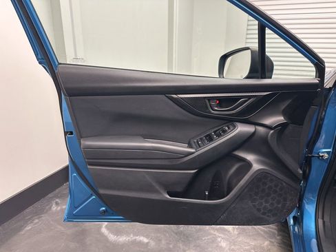 Used 2019 Subaru Impreza 2.0i Premium image 16