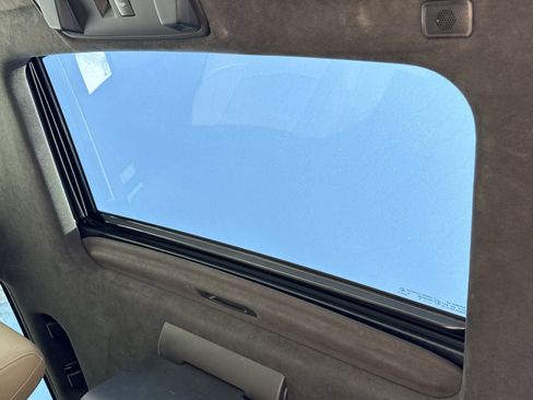 Used 2018 Cadillac Escalade ESV Platinum image 15