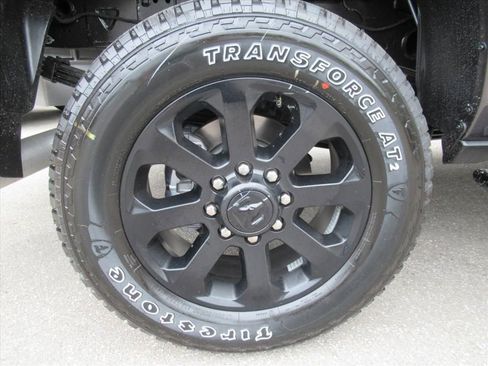 New 2026 RAM 3500 Big Horn AWD/4WD image 8