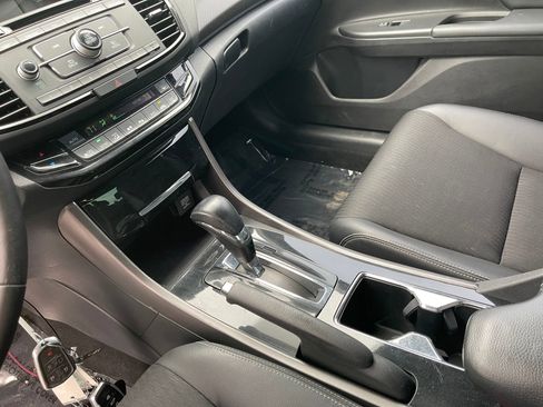 Used 2016 Honda Accord Sport image 17