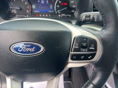 Used 2023 Ford Explorer XLT w/ Equipment Group 202A AWD/4WD image 30