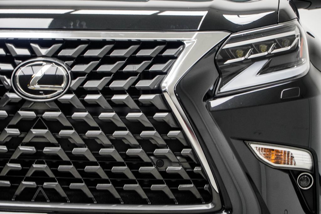 Used 2023 Lexus GX 460 Premium w/ Premium Package AWD/4WD image 11