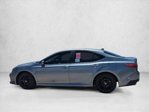 Used 2026 Toyota Camry SE FWD image 8