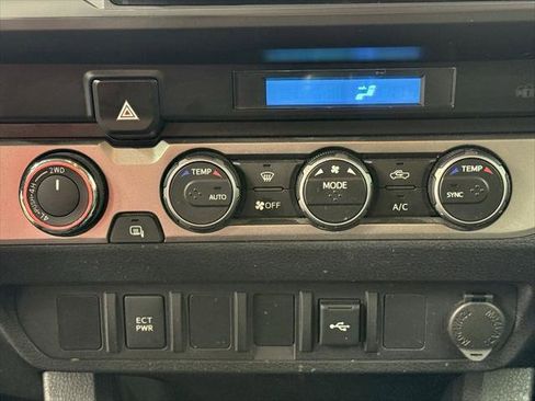 Certified 2022 Toyota Tacoma SR image 29