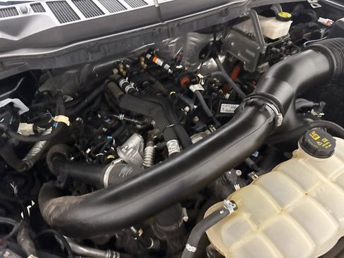 Used 2024 Ford F150 Lariat AWD/4WD image 63