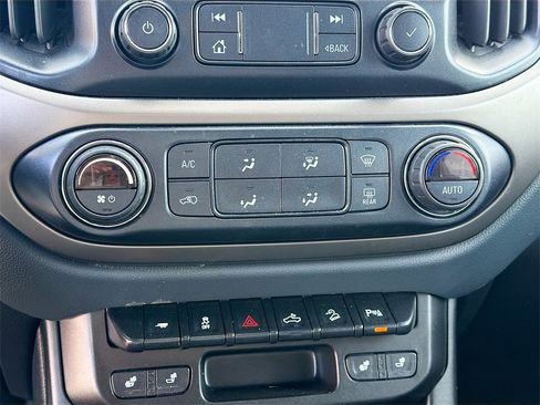 Used 2021 Chevrolet Colorado Z71 image 15