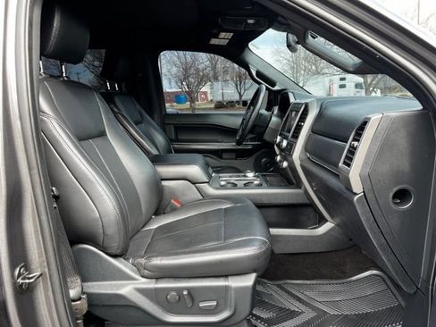 Used 2020 Ford Expedition XLT w/ Equipment Group 202A RWD image 20