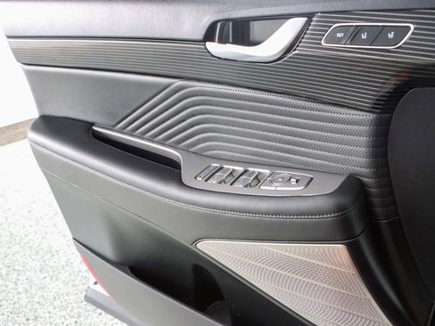 Used 2023 Hyundai Palisade Calligraphy image 23