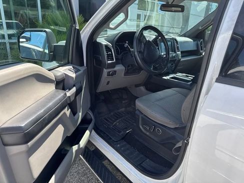 Used 2016 Ford F150 XLT w/ Equipment Group 302A Luxury AWD/4WD image 5