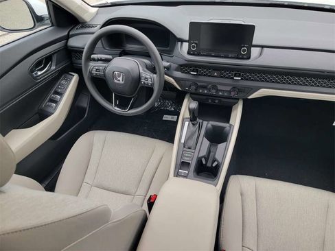 Used 2023 Honda Accord EX image 26