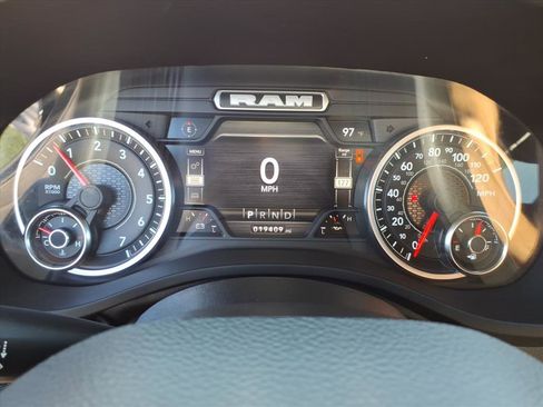 Used 2022 RAM 1500 Big Horn AWD/4WD image 27