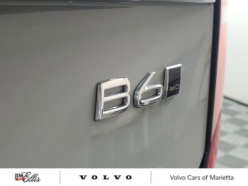 Certified 2025 Volvo XC90 B6 Core w/ Climate Package image 9