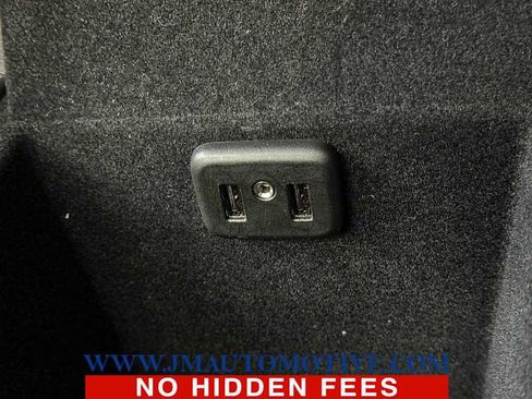 Used 2019 Cadillac XT5 Platinum image 41