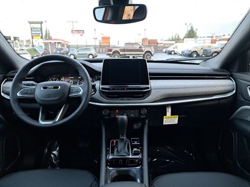 New 2026 Jeep Compass Latitude image 21