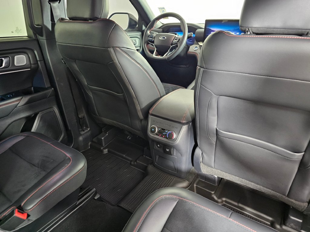 Certified 2025 Ford Explorer ST AWD/4WD image 15