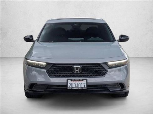 Used 2025 Honda Accord Sport image 2