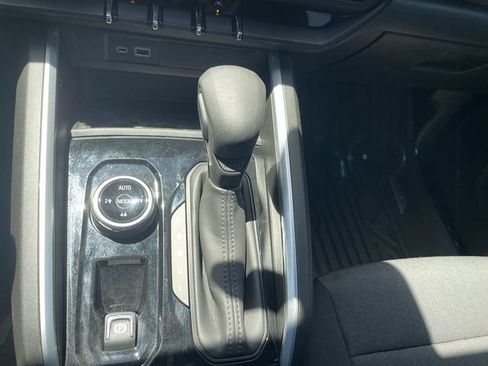Used 2023 Chevrolet Colorado Trail Boss w/ LPO, Skid Plate Package AWD/4WD image 15