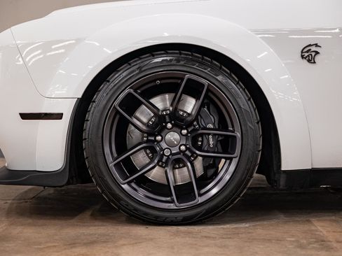 Used 2019 Dodge Challenger SRT Hellcat Redeye image 27