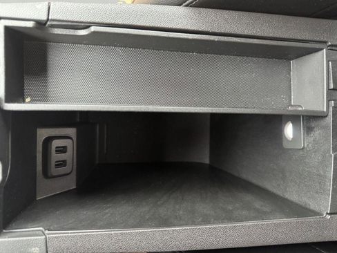 Used 2024 Chevrolet Equinox Premier image 31