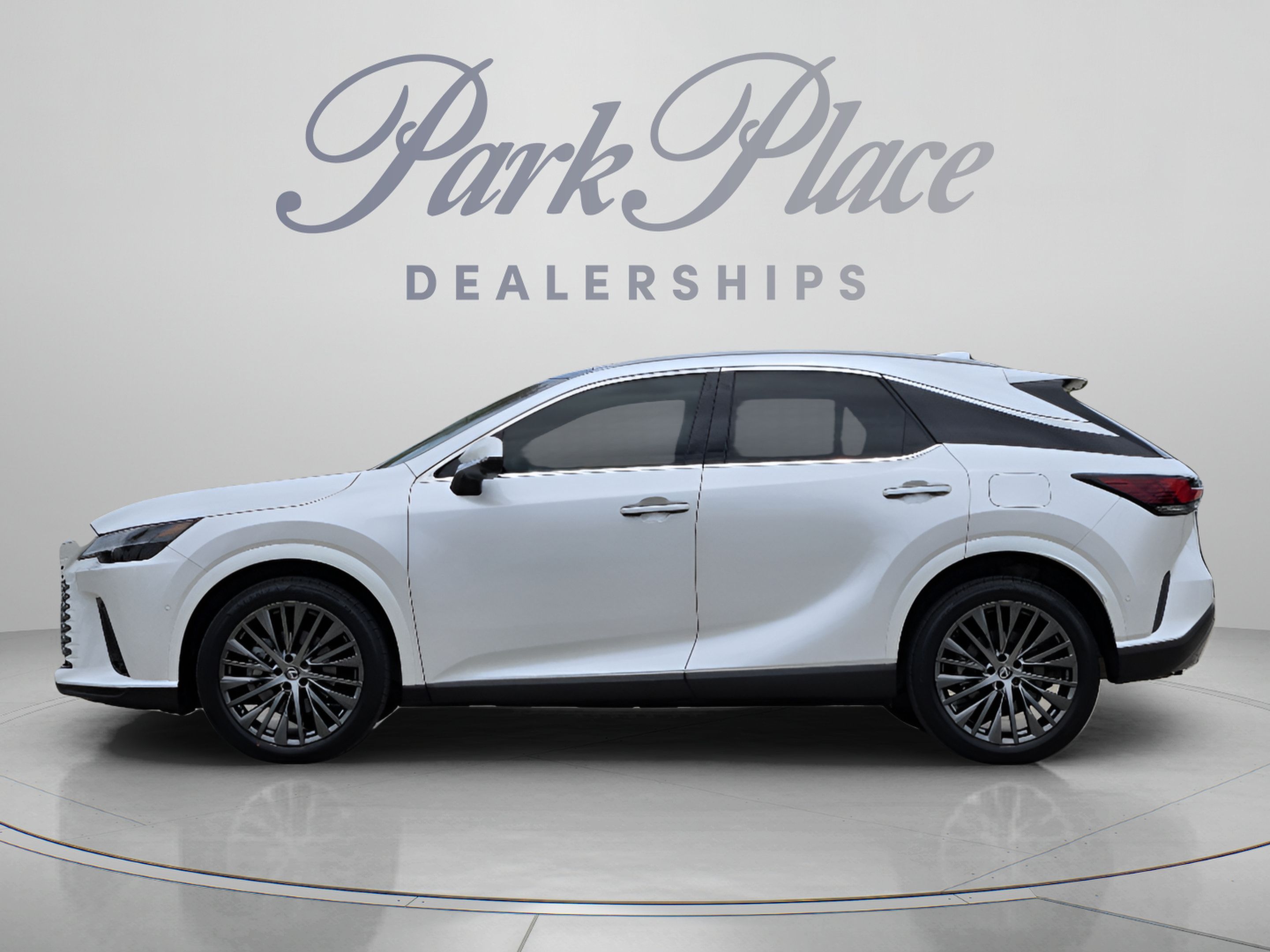 Used 2025 Lexus RX 350 FWD w/ Convenience Package image 2